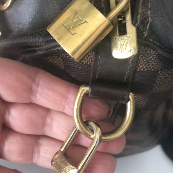 ❌SOLD❌💯 % AUTHENTIC LOUIS VUITTON SPEEDY LEATHER BAG. - Picture 8 of 17
